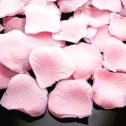 Лепестки роз искусственные. фото