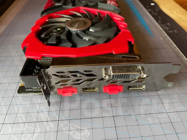 GeForce GTX 1080 ����