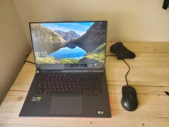 Asus ROG Strix. 15.6", 3,3����, ��� 16 ��, ���� 1 000���, WiFi: 1, Bluetooth: 1, ����������� �� 8��. ����