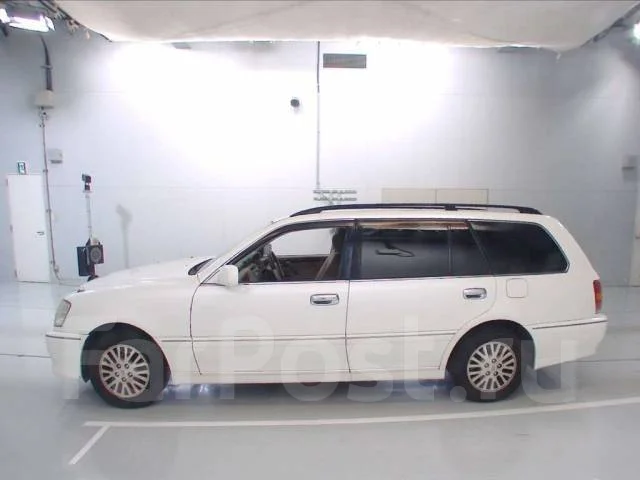 Toyota Crown. �������, 4wd, 2.5 (196��.�.), ������, 68 000����. ��, �/�, ��� ���. ��� ����� �� ������������ ����