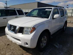 Nissan Pathfinder ����