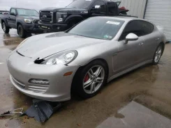 Porsche Panamera ����