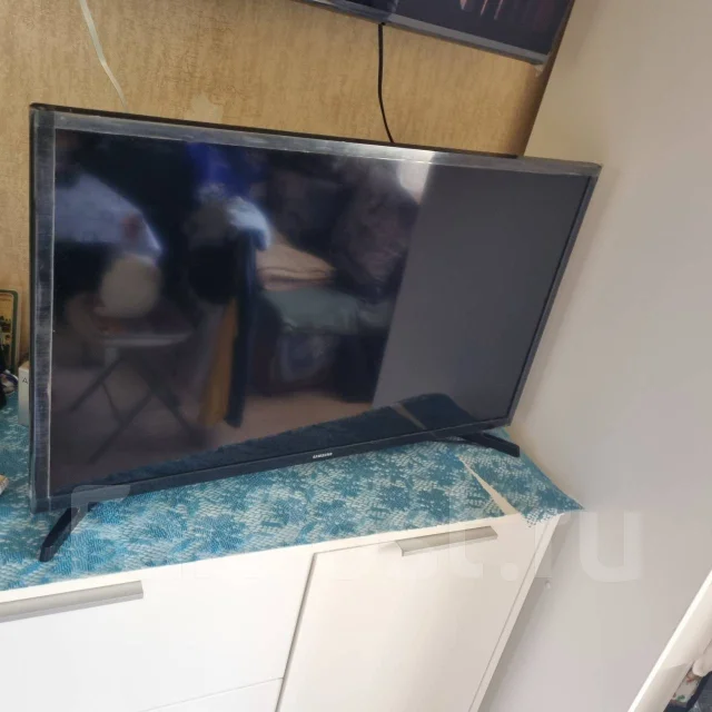 Samsung UE32N4000. LCD (��) ����
