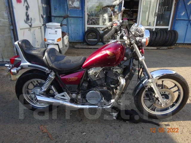 Honda nv 750 custom