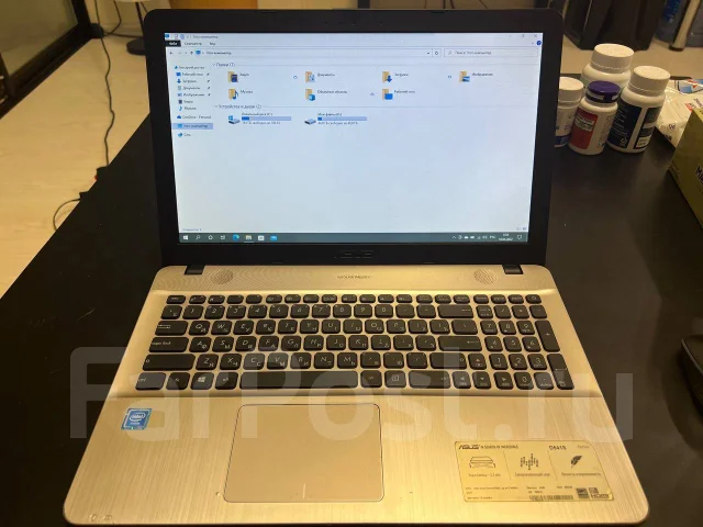 Asus VivoBook Max D541SA. 15.6", 1,6����, ��� 2048 ��, ���� 256���, WiFi: 1, Bluetooth: 1 ����