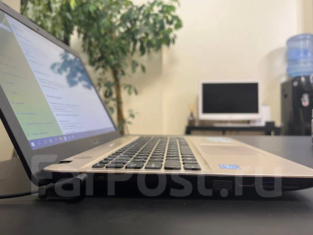 Asus VivoBook Max D541SA. 15.6", 1,6����, ��� 2048 ��, ���� 256���, WiFi: 1, Bluetooth: 1 ����