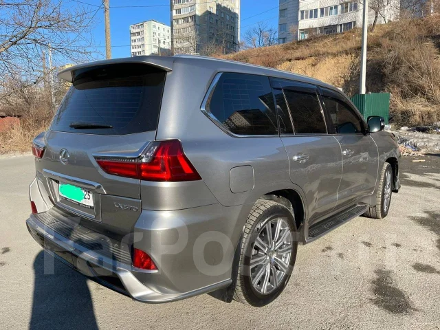 Lexus LX570. �������, 4wd, 5.7 (383��.�.), ������, 109 000����. �� ����