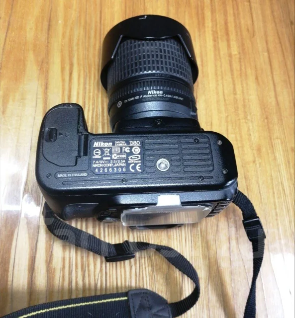 Nikon D80 ����