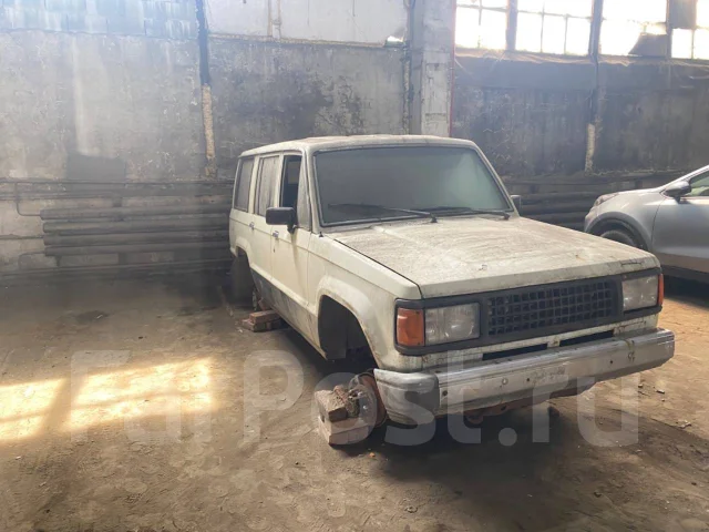 Isuzu Trooper. UBS7VF ����