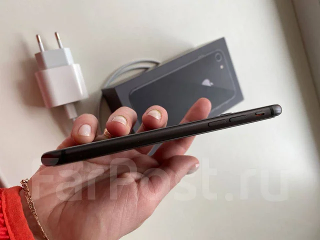 Apple iPhone 8. �/�, ������, 5G ����