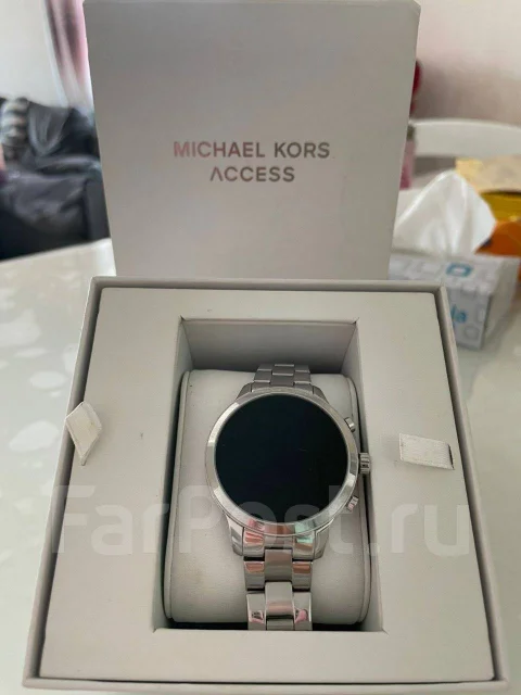 Michael Kors. GPS ����