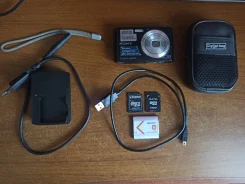 Sony Cyber-shot DSC-R1. 10 - 14.9 ��, ���: 4� ����