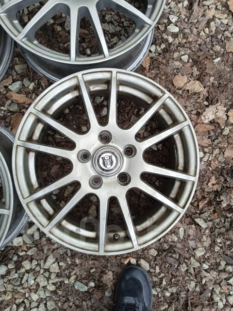 Velox Nirvana. 6.5x16", 5x114.3, ET52 ����