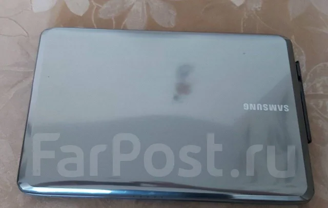 Samsung R525. WiFi: 1, Bluetooth: 1 ����