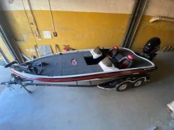 Ranger. 2003 ���, ����� 6,47��., ��������� ���������, 250��.�., ������ ����