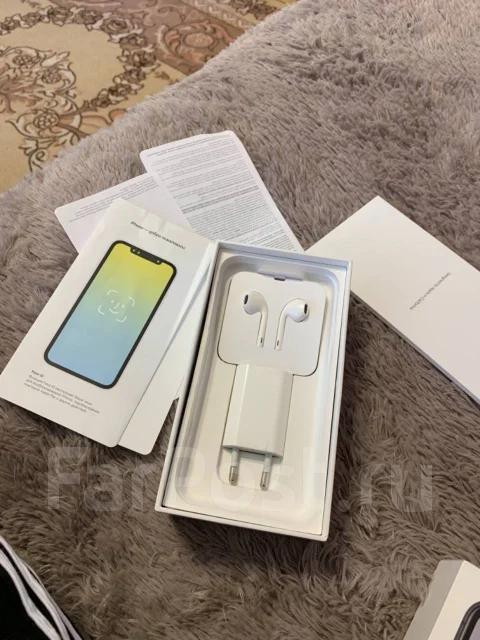 Apple iPhone Xr. �/�, ������, 3G, 4G LTE, Dual-SIM, ����������, NFC ����