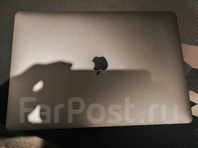Apple MacBook Pro 15. 15.4", 2,8����, ��� 16 ��, ���� 250���, WiFi: 1, Bluetooth: 1, ����������� �� 10��. ����