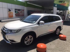 Mitsubishi Outlander. ��������, 4wd, 2.4 (167��.�.), ������, 105 000����. �� ����