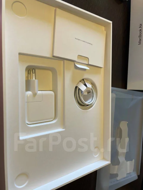 Apple MacBook Air 13 2020 MGN73. 13.3", 3,2����, ��� 8 ��, WiFi: 1, Bluetooth: 1 ����
