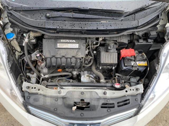 Honda Fit Shuttle. GP2, LDA ����