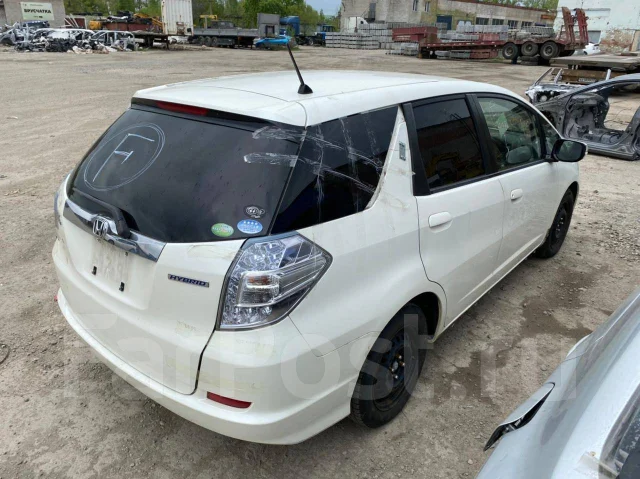 Honda Fit Shuttle. GP2, LDA ����