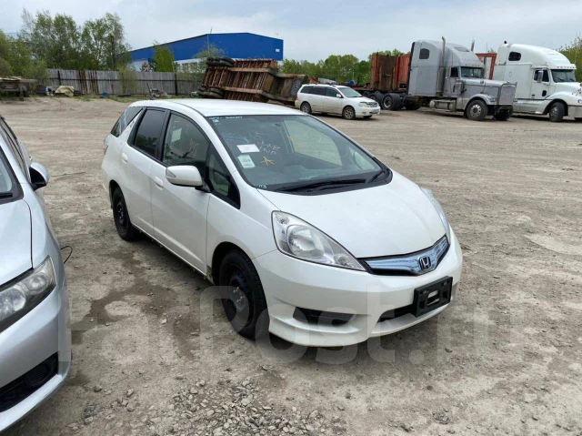 Honda Fit Shuttle. GP2, LDA ����