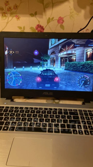 Asus K56CB. 15.6", 1,8����, ��� 6 ��, ���� 320���, WiFi: 1, Bluetooth: 1 ����