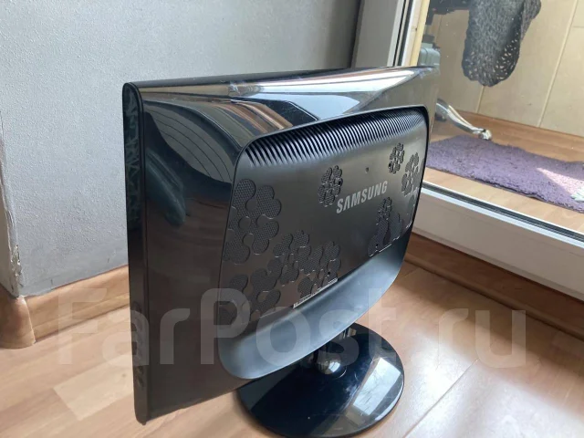 Samsung. 20" ����
