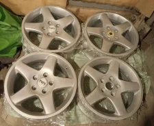 Bridgestone NR-595. 6.5x16", 5x114.3, ET38, �� 72,0���. ����