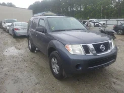 Nissan Pathfinder ����