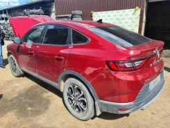 Renault Arkana. H5HA460 ����