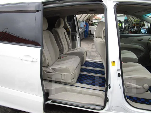 Toyota Estima. �������, ��������, 2.4 (160��.�.), ������, 106 000����. ��, �/�, ��� ��� ����