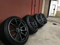 Hot Stuff Cross Speed. 10.5x19", 5x114.3, ET35 ����