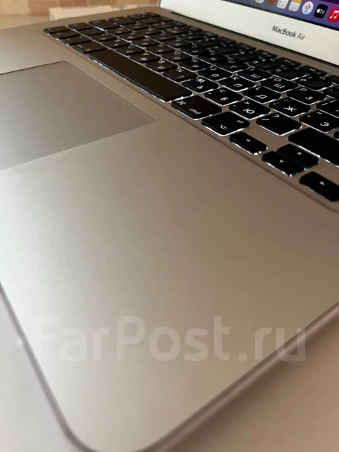 Apple MacBook Air 13 2015 Early. 13.3", 2,7����, ��� 4 ��, ���� 256���, WiFi: 1, Bluetooth: 1, ����������� �� 5��. ����