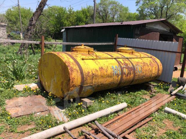 Продам цистерну молочную 3.8 куба, б/у, в наличии. Цена: 60 000? в Хороле