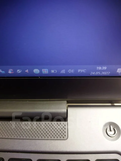 Samsung 530U3C. 13.3", 1,8����, ��� 8 ��, ���� 300���, WiFi: 1, Bluetooth: 1, ����������� �� 2��. ����