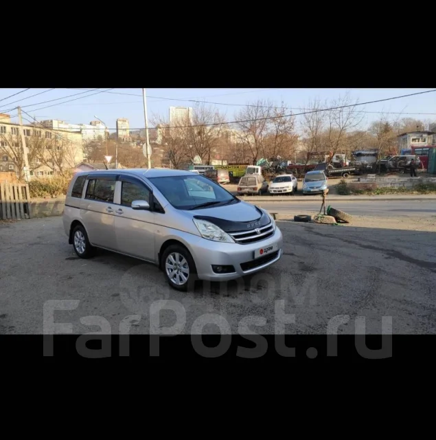 Toyota Isis. �������, ��������, 1.8 (132��.�.), ������, 170 000����. �� ����
