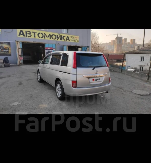 Toyota Isis. �������, ��������, 1.8 (132��.�.), ������, 170 000����. �� ����