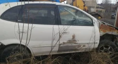Nissan Tino ����