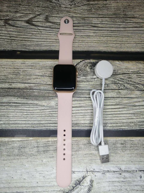 Smart Watch. GPS, NFC, IP68 ����