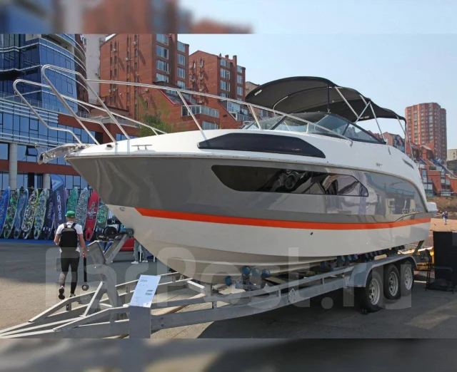Bayliner. ����� 8,5��., ��������� ������������, 300��.�. ��� ����� �� ���������� ����