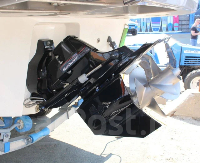 Bayliner. ����� 8,5��., ��������� ������������, 300��.�. ��� ����� �� ���������� ����
