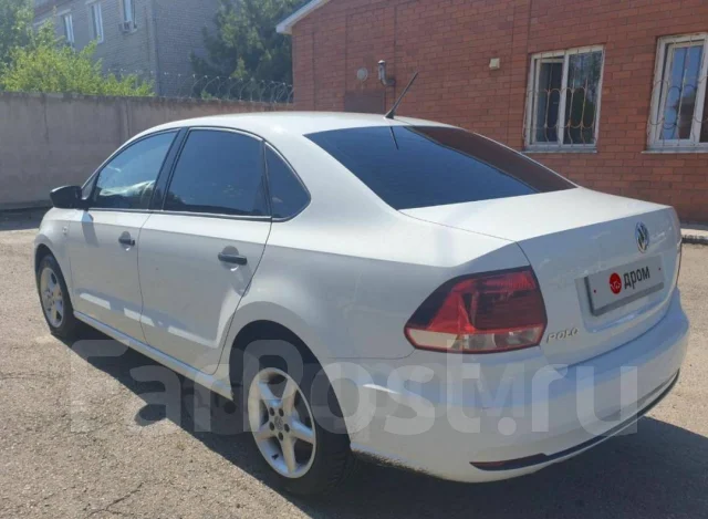 Volkswagen Polo. ��������, ��������, 1.6 (90��.�.), ������, 106����. �� ����