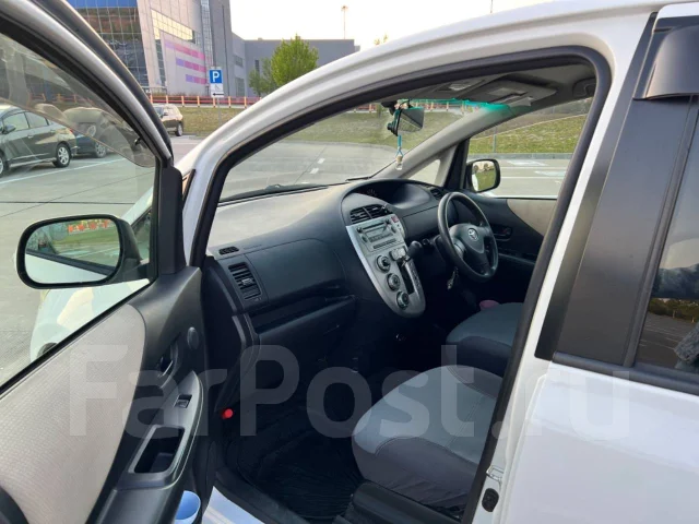 Toyota Ractis. ��������, 4wd, 1.5 (105��.�.), ������, 298 000����. �� ����