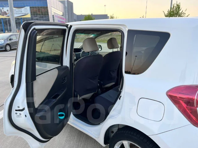 Toyota Ractis. ��������, 4wd, 1.5 (105��.�.), ������, 298 000����. �� ����