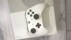 Microsoft Xbox One S ����