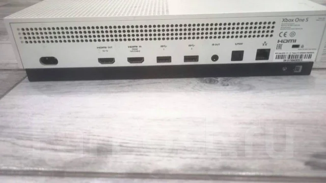 Microsoft Xbox One S ����