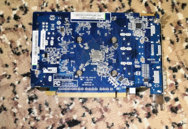 Radeon HD 7770 ����