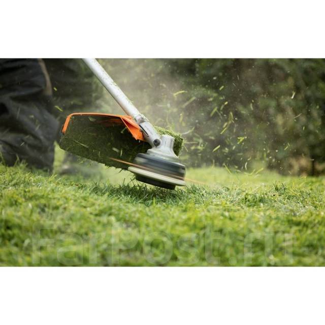 Скос, покос травы в Хабаровске