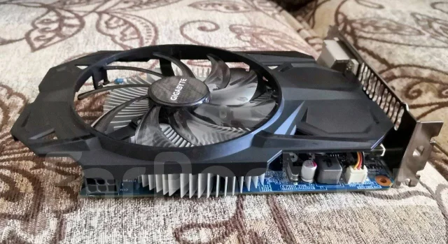 GeForce GTX 750 ����